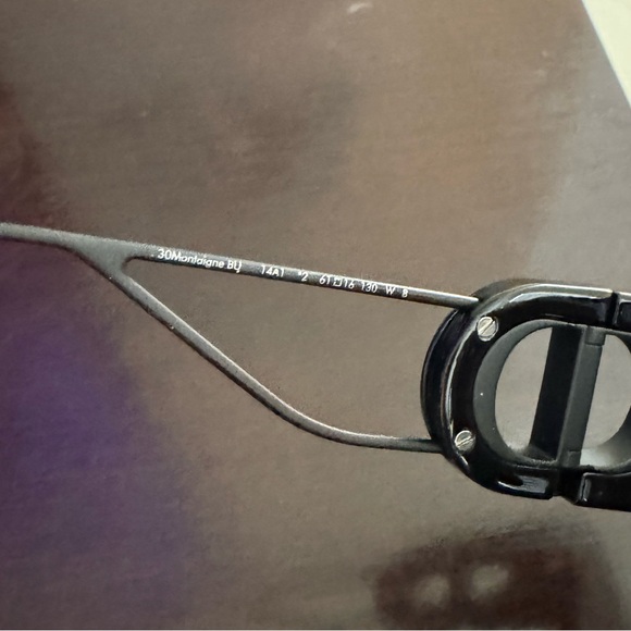 30Montaigne SU Sunglasses - Picture 7 of 8